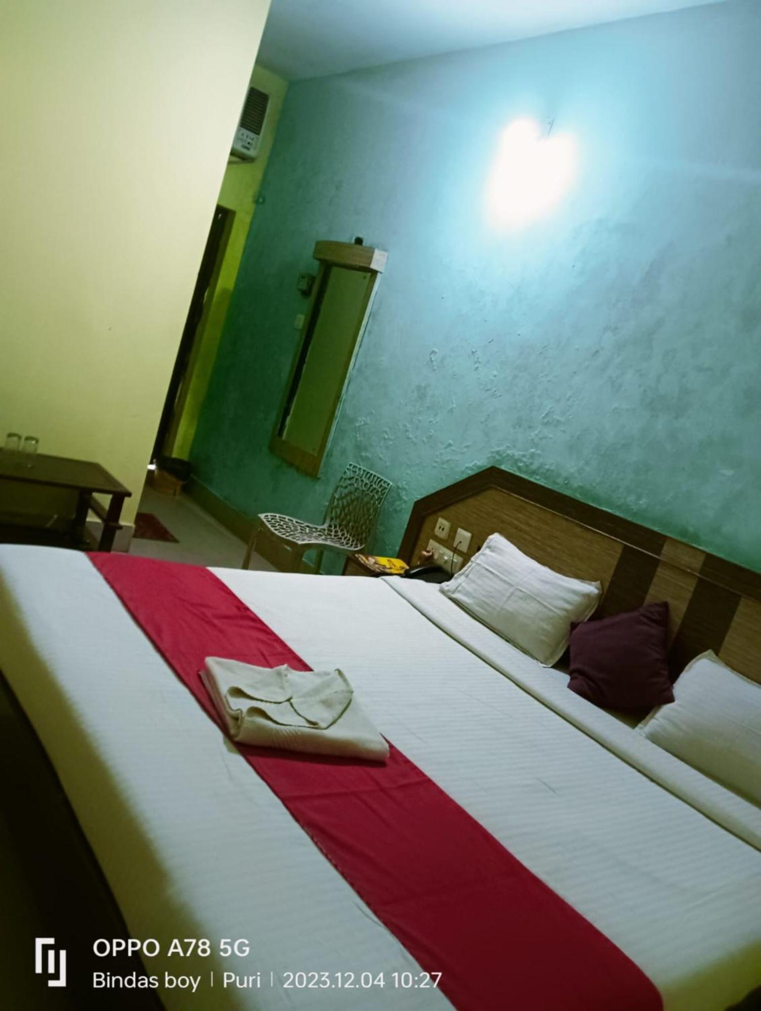 Hotel D2 Holiday Inn -Near Niladri Sea Beach - Puri - Official Verified Екстер'єр фото